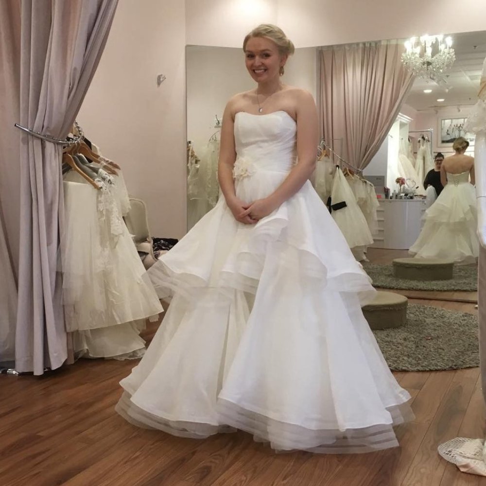 Beautiful Couture Bridal Gown - size 4 or 6